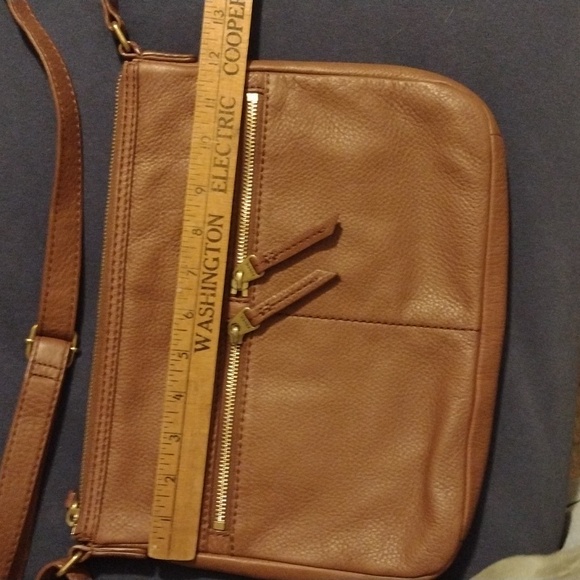 Fossil Pebbled Crossbody Brown - Picture 9 of 10